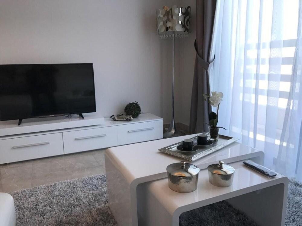 Alamaken Residence Manama Ngoại thất bức ảnh